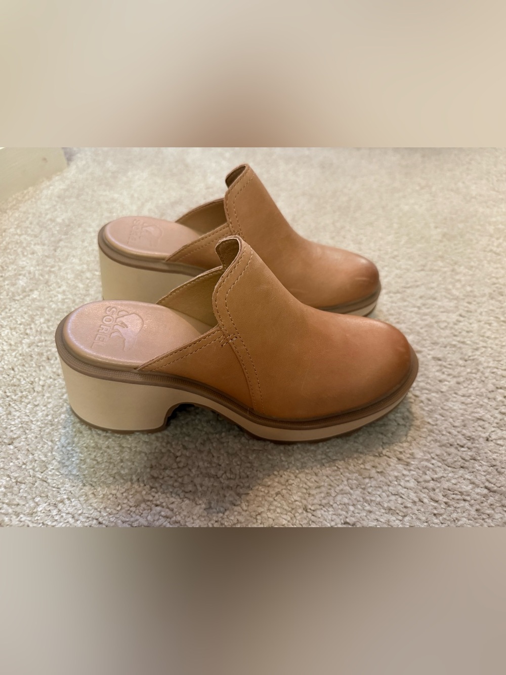 SOREL Hi-Line Women's Tan Leather Clog Heels, size 7, NWOT